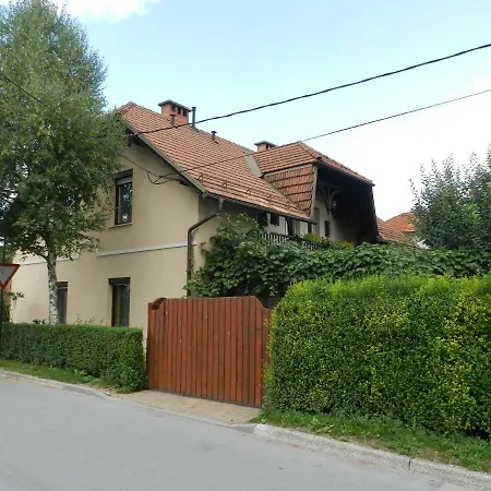 Apartment With Free Car Parking, Wifi And Bikes For Free *