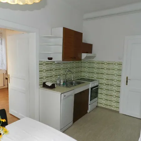 Apartment With Free Car Parking, Wifi And Bikes For Free