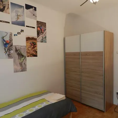 With Free Car Parking, Wifi And Bikes For Free Appartement *