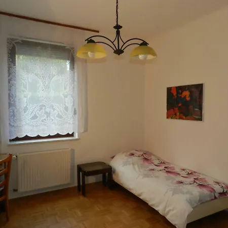 Apartment With Free Car Parking, Wifi And Bikes For Free